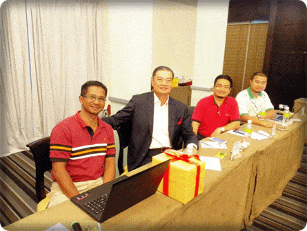 Dato Wira Louis Ng, founder dan speaker public gold